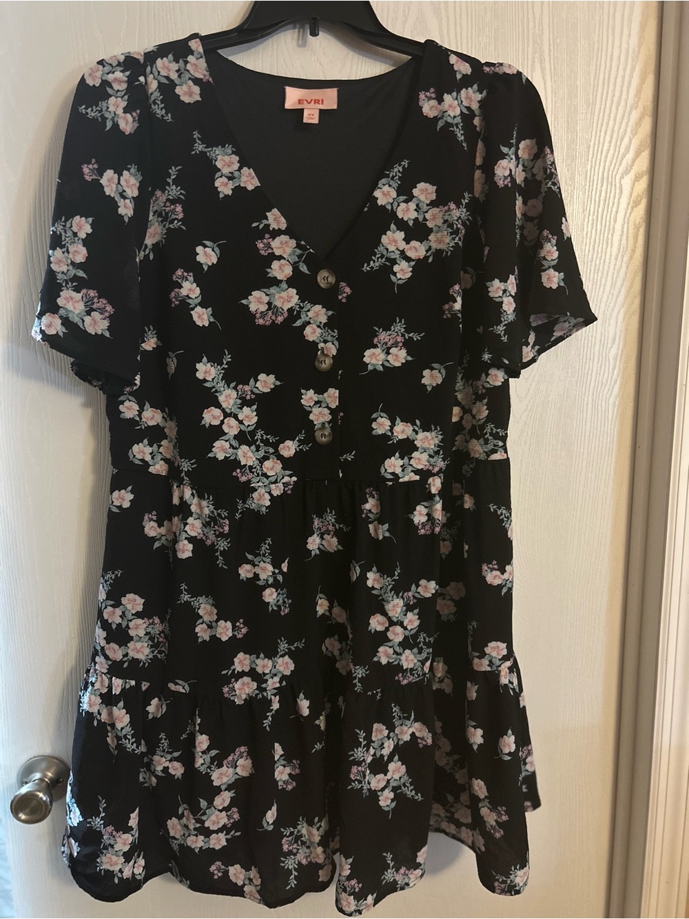 EVRI Black Top with Pink Logo Tag